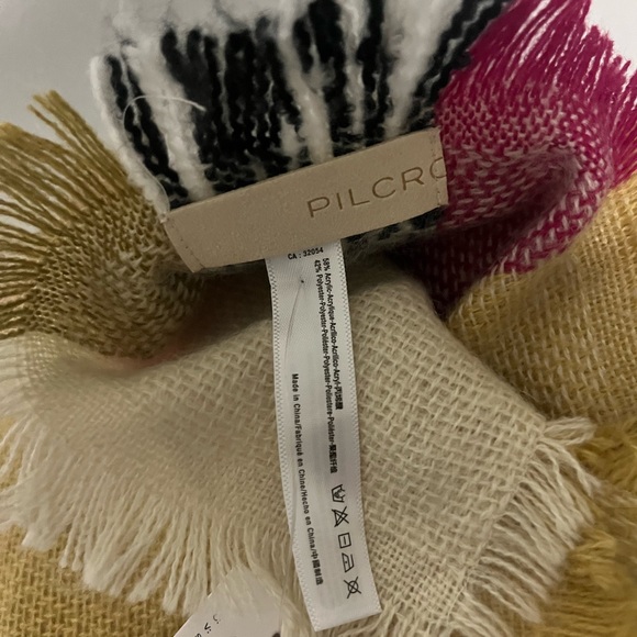 Anthropologie scarf - Picture 5 of 5